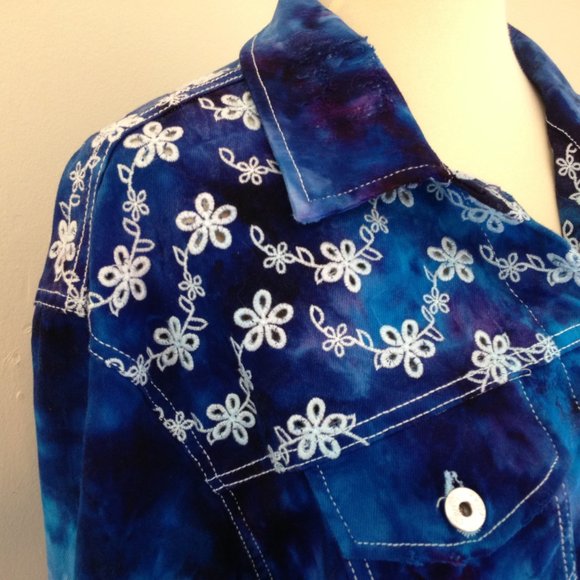 Tie Dye Jean Jacket ice dyed denim blues Handmade - Picture 6 of 16